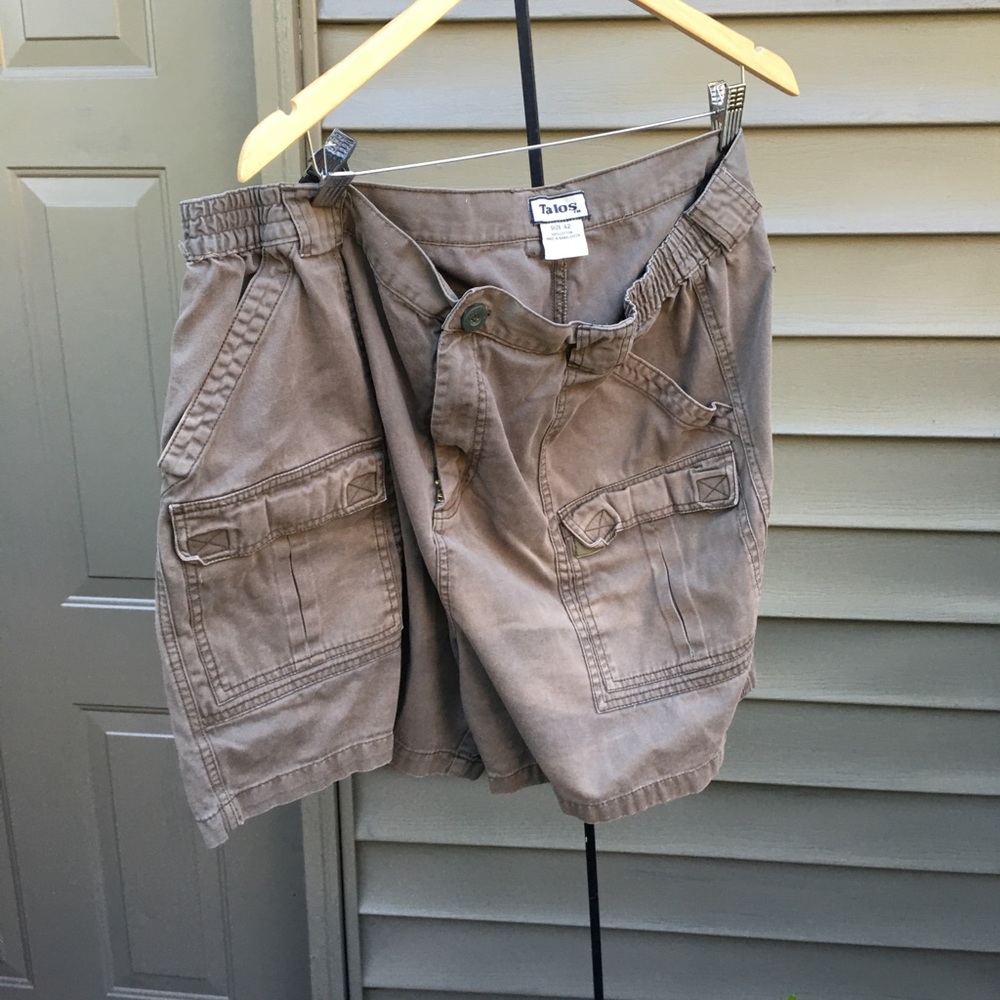 Men’s size 42 cargo shorts